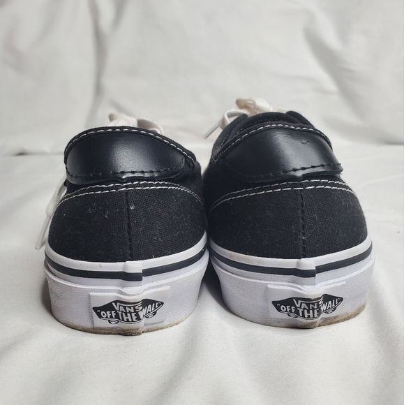 Vans - Picture 3 of 5